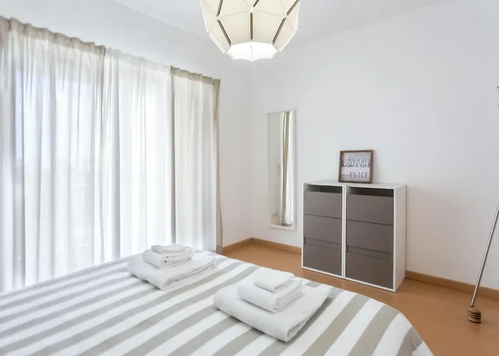 Chill W Pool - Da Rocha Apartman